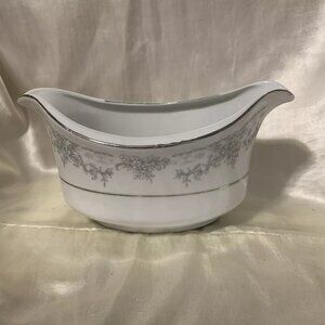 Gravy Boat. Unbranded. Platinum Edging. Floral. 7 3/8 Length. Porcelain. J3